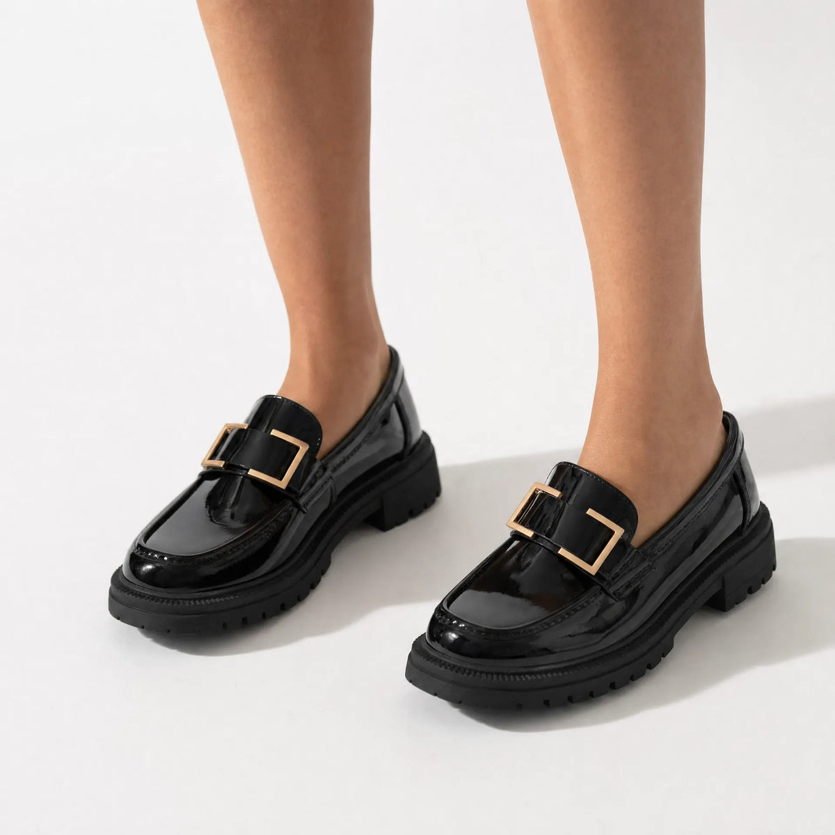 Gentry Morris Black Loafers Golden Chain Detail