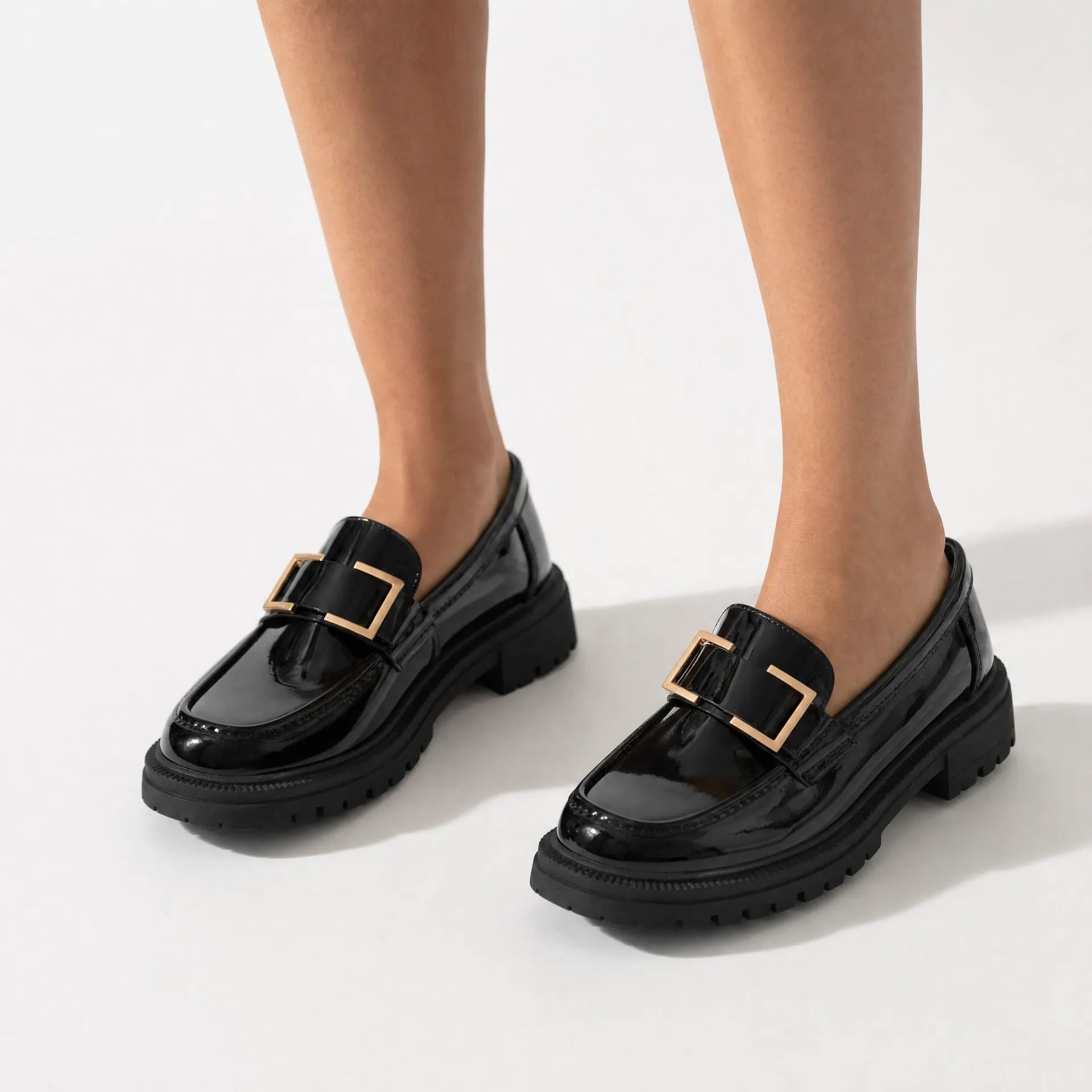 Gentry Morris Black Loafers Golden Chain Detail