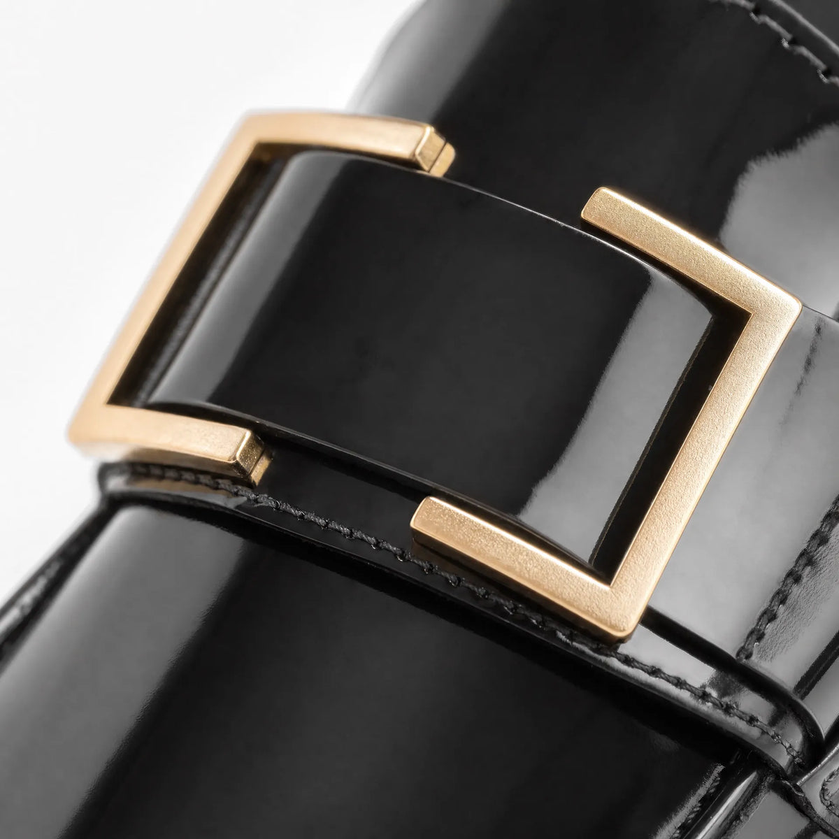 Gentry Morris Black Loafers Golden Chain Detail