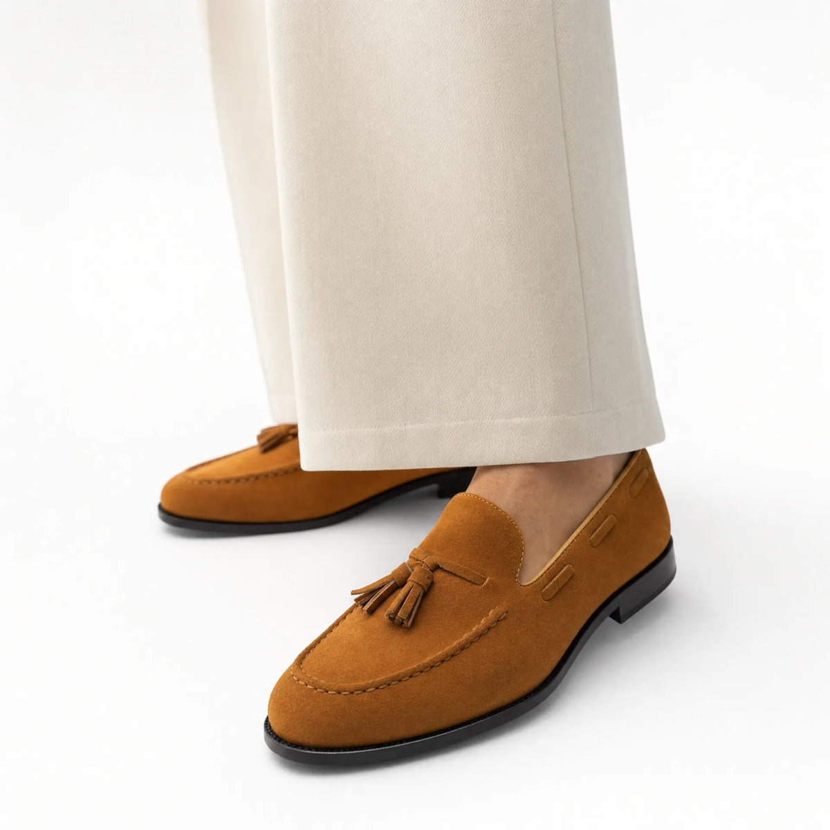 Gentry Morris Mens Suede Tassel Loafers