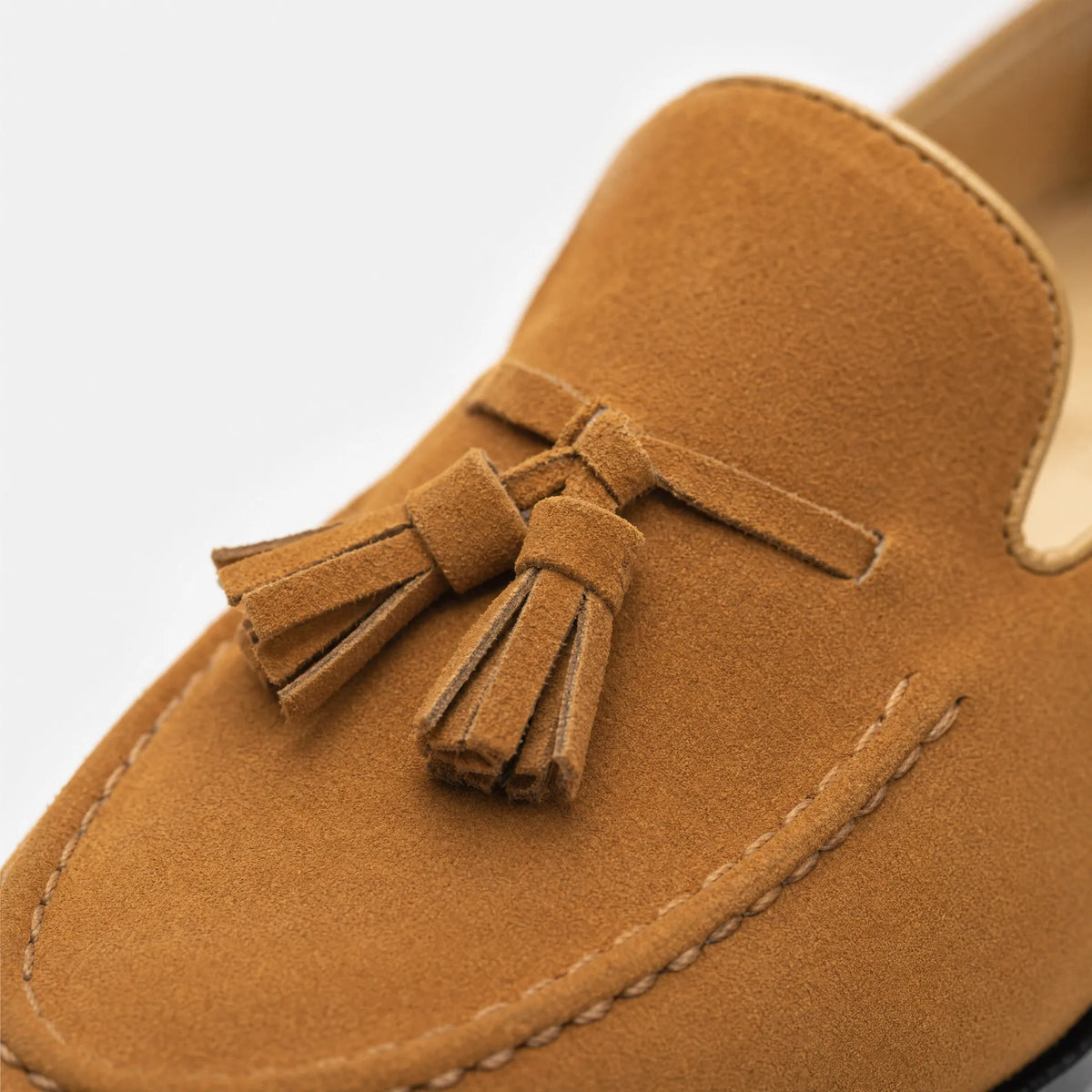 Gentry Morris Mens Suede Tassel Loafers