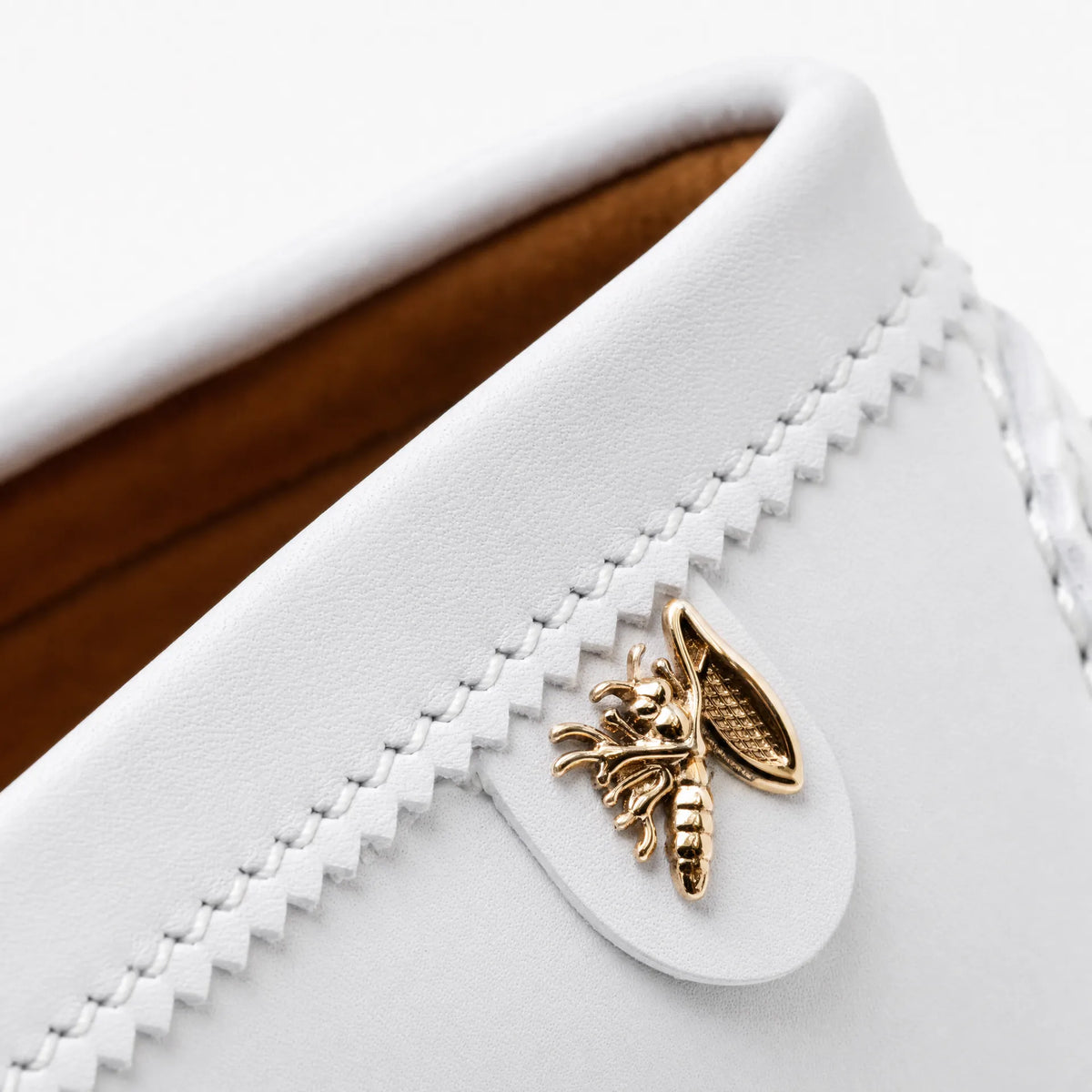 Gentry Morris White Driving Loafers Gold Bee