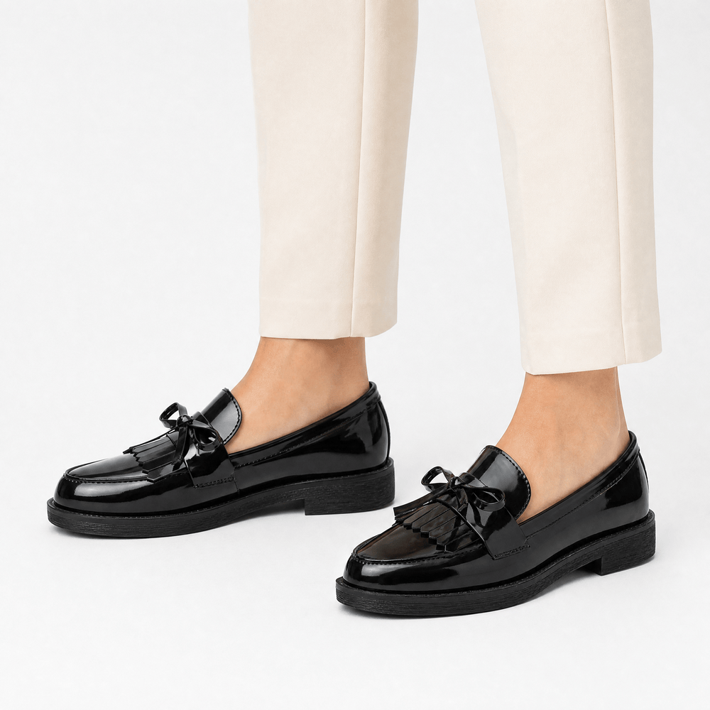 Gentry Morris Women's Black Patent Leather Tassel Bowknot Loafers