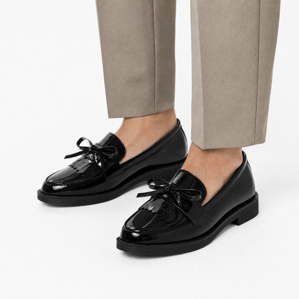 Gentry Morris Women's Black Patent Leather Tassel Bowknot Loafers